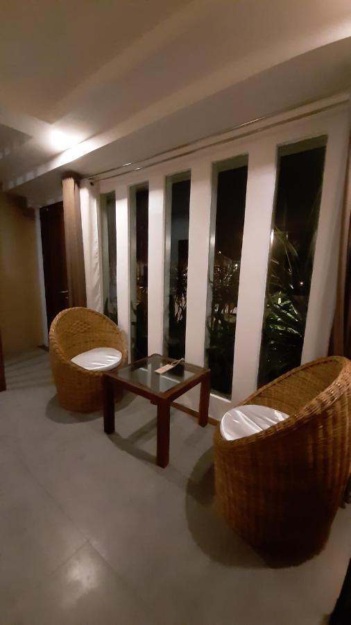 เออร์บัน แซนด์ อิโลอิโล โฮเต็ล Hotel อีโลอีโลซิตี้ ภายนอก รูปภาพ